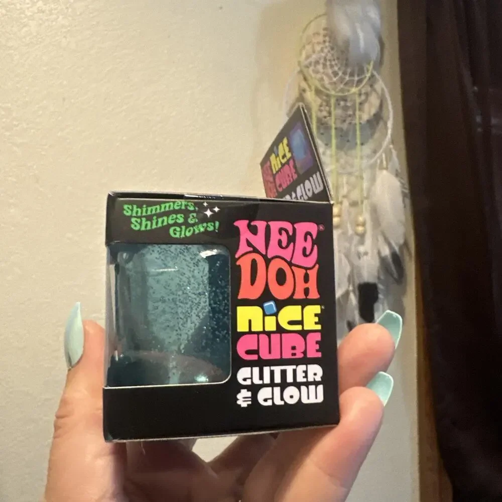 Schylling NeeDoh Nice Cube BLUE Glitter & Glow Super Solid Squish BRAND NEW